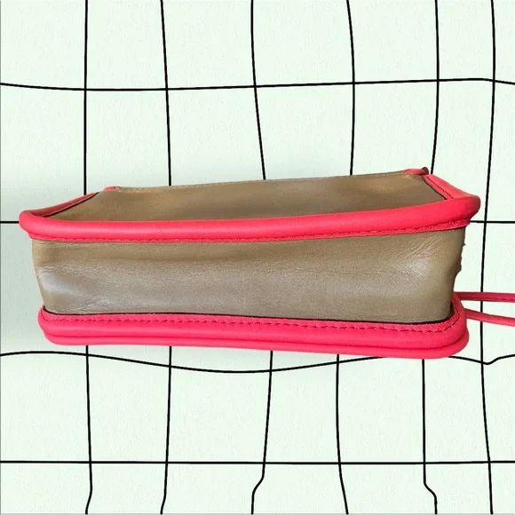 Coach Archive Crossbody - Picture 6 of 9